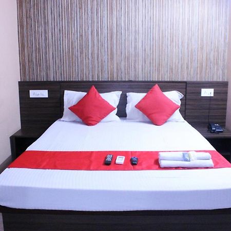 Hotel Galaxy Inn Durgápur Kültér fotó
